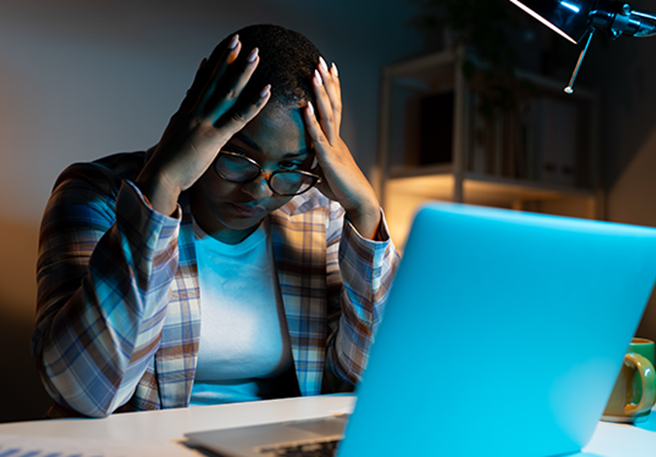 Slapeloosheid door stress? Ontdek hoe je de vicieuze cirkel doorbreekt en weer beter slaapt.