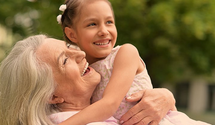 Vitamine D: ouderen hebben extra nood aan Vitamine D Op latere leeftijd gaan de spieren minder werken en wordt er van nature minder vitamine D aangemaakt. Het is dus extra belangrijk om een supplement vitamine D in te nemen.