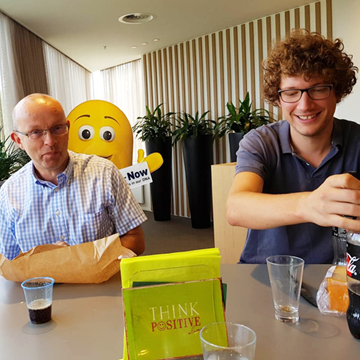 ON A REFAIT LE PLEIN D'ENERGIE PENDANT LA PAUSE, DONC TEMPS DE SE REMETTRE AU BOULOT ON A REFAIT LE PLEIN D'ENERGIE PENDANT LA PAUSE, DONC TEMPS DE SE REMETTRE AU BOULOT