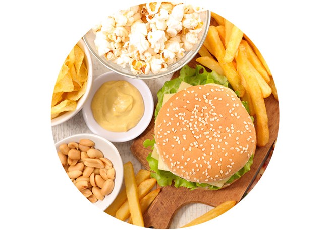 Une mauvaise alimentation peut perturber la flore intestinale. Une alimentation trop peu variée ou malsaine peut entraîner un déséquilibre de la flore intestinale.