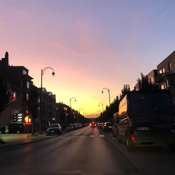 LE SOLEIL SE COUCHE LE SOLEIL SE COUCHE