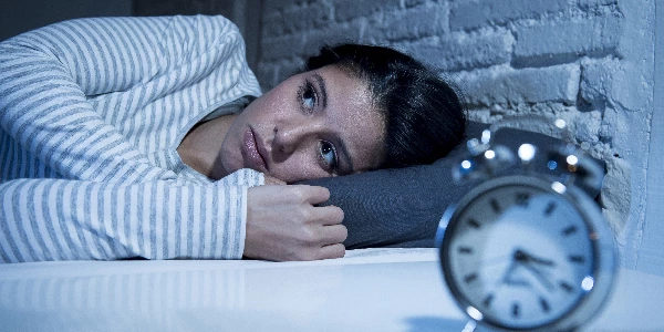 Manque de sommeil et la fatigue associée peuvent aussi causer des maux de tête