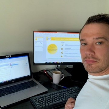 NOG WAT PROJECTWERK EN DAN GENIETEN NOG WAT PROJECTWERK EN DAN GENIETEN