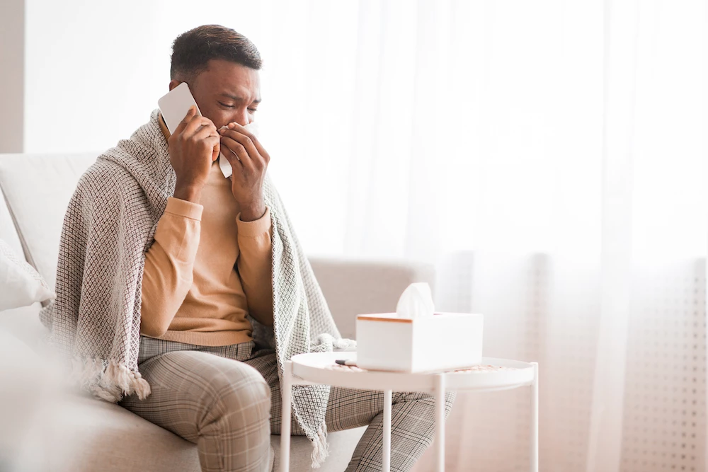 Vous continuez à avoir des problèmes de nez, de gorge et d'oreilles, appelez un médecin.
